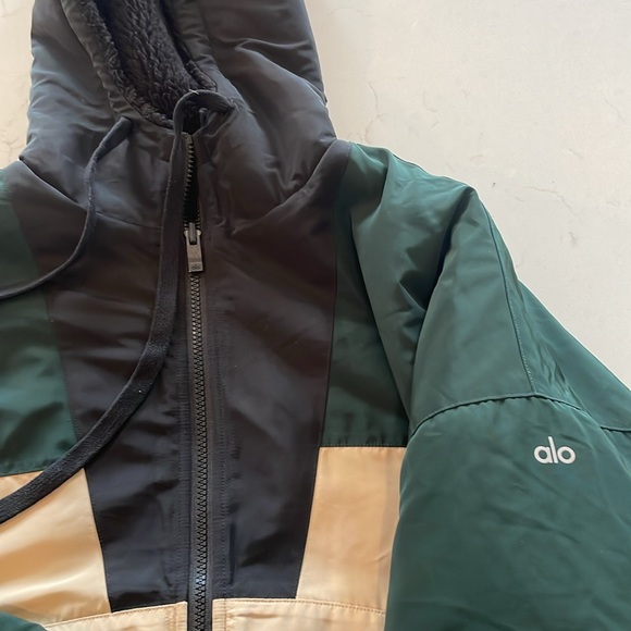 RARE - ALO COLORBLOCKED LINED BOMBER - Picture 3 of 6